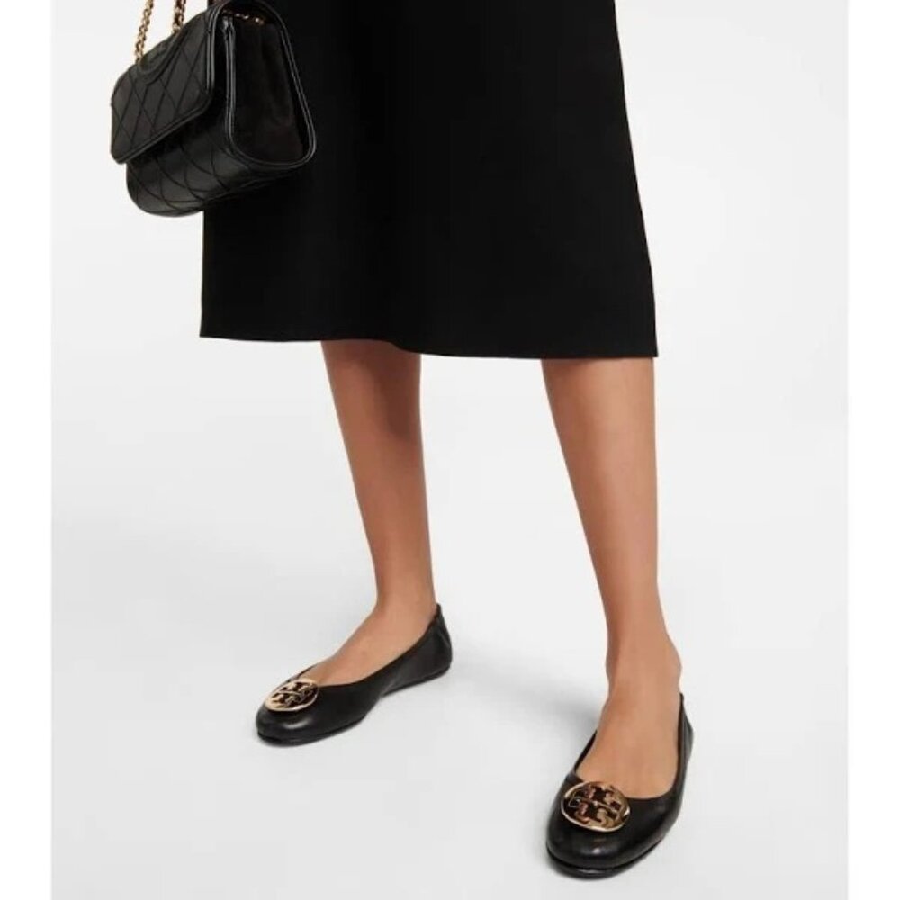 πTORY BURCH Claire Ballet Flats Shoes Logo Black 7 - Picture 1 of 16